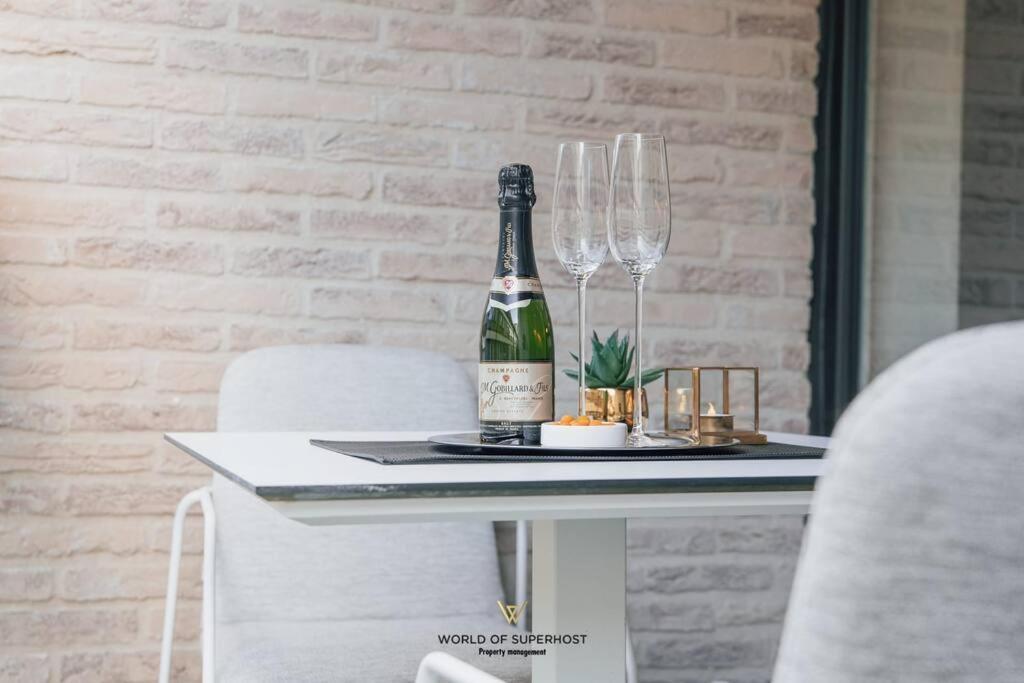 Apartment Met Twee Aan Zee